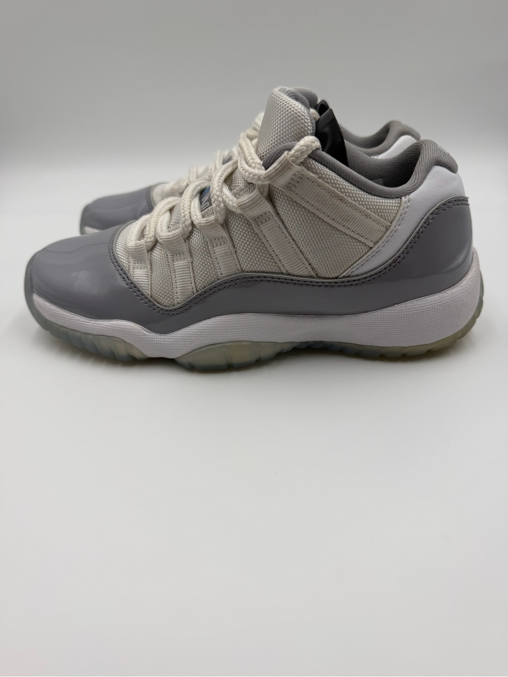 Air Jordan 11 Retro Low Cement Grey 528896-140 Kids Size 4Y White 2023